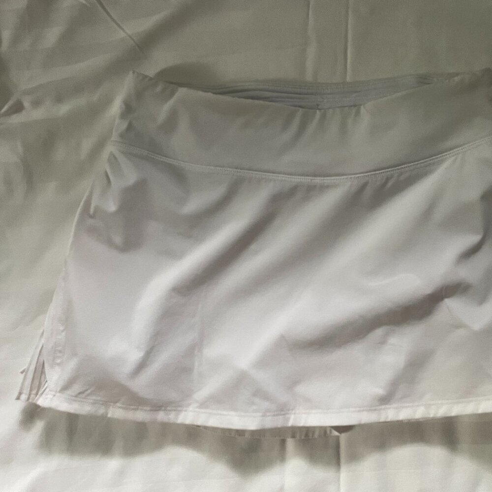 Lululemon Play Off the Pleats Skirt Size 4 White